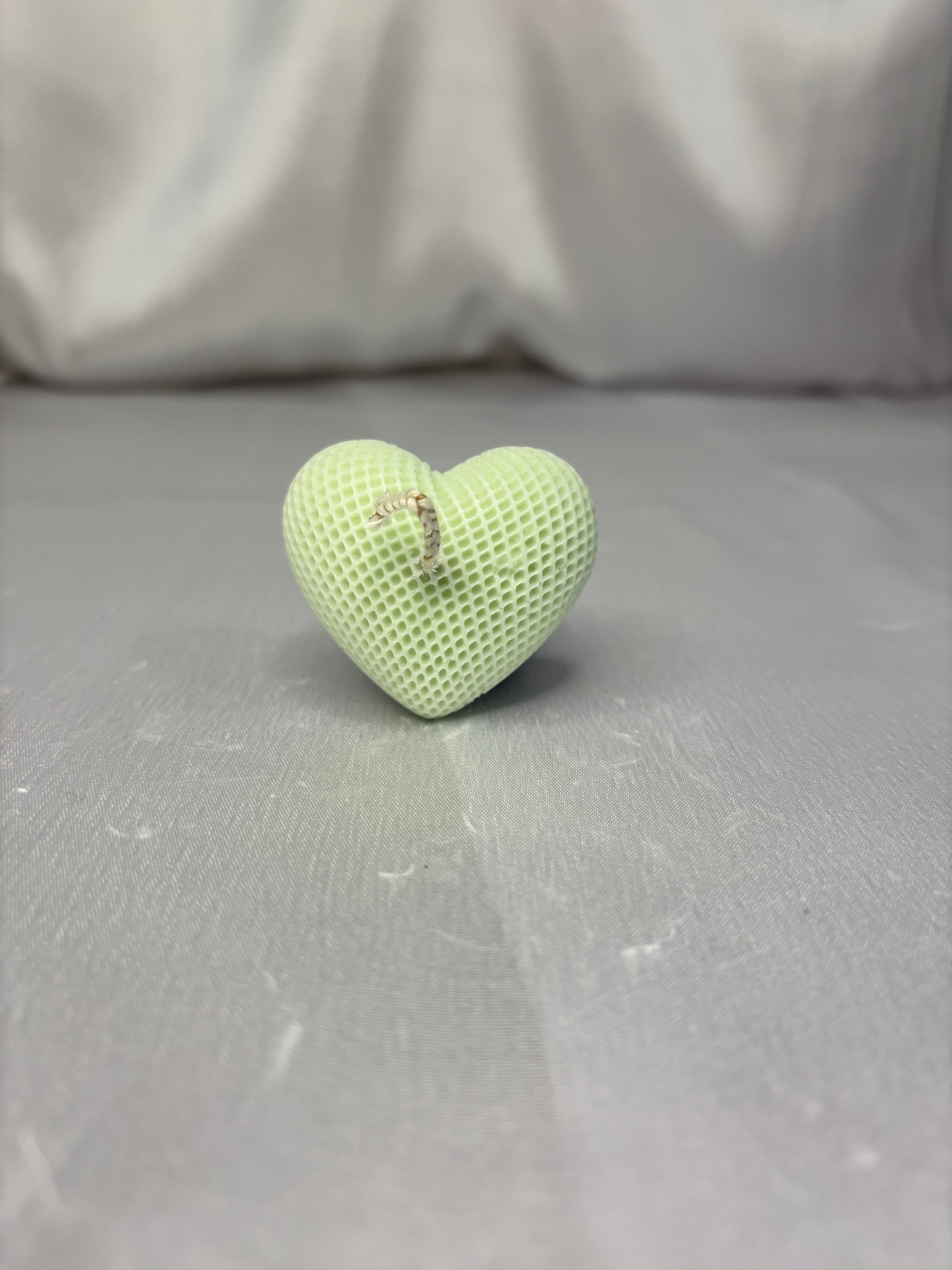 Dotted Heart Small thumbnail 3