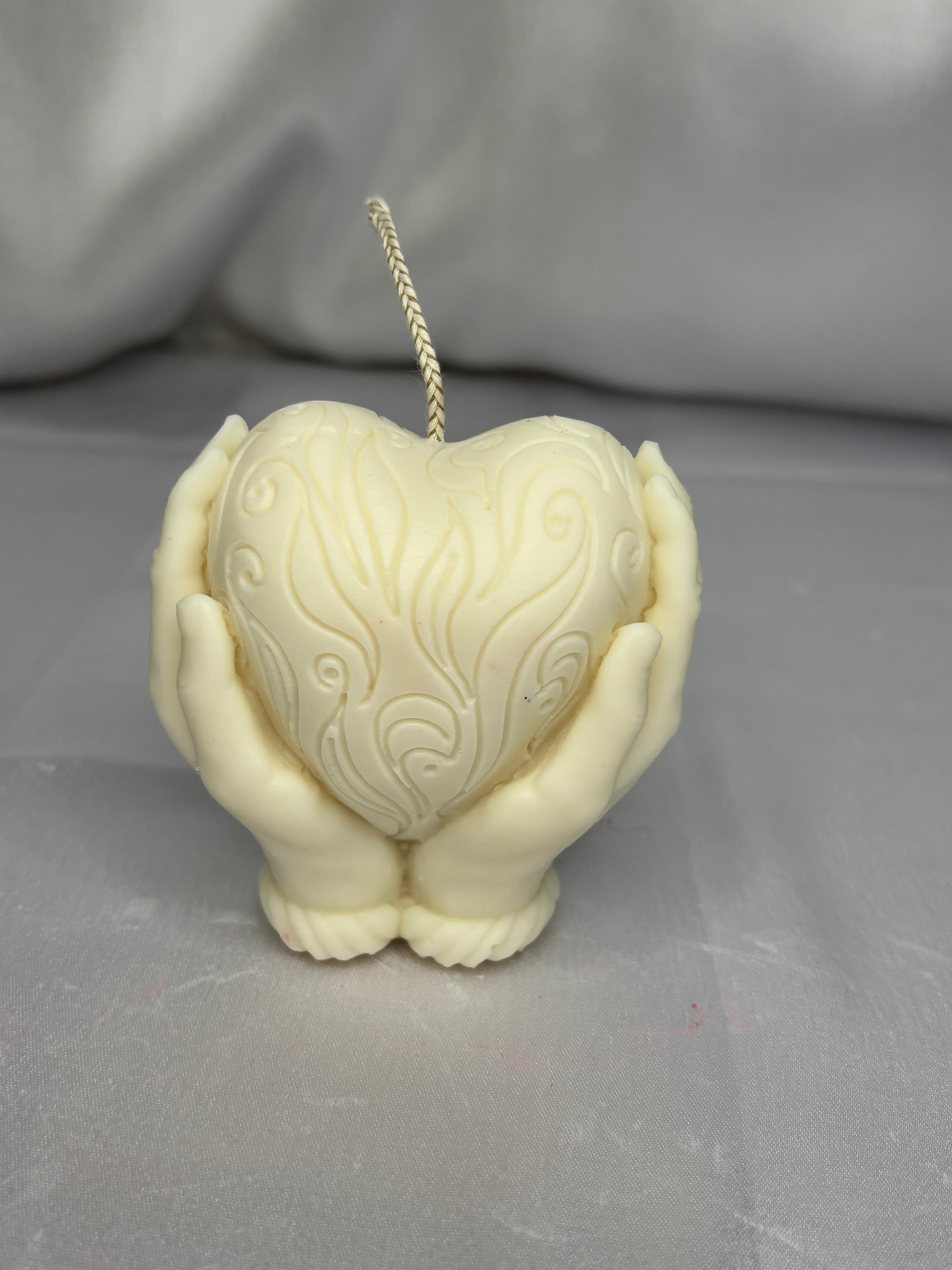 Heart in Hand thumbnail 2