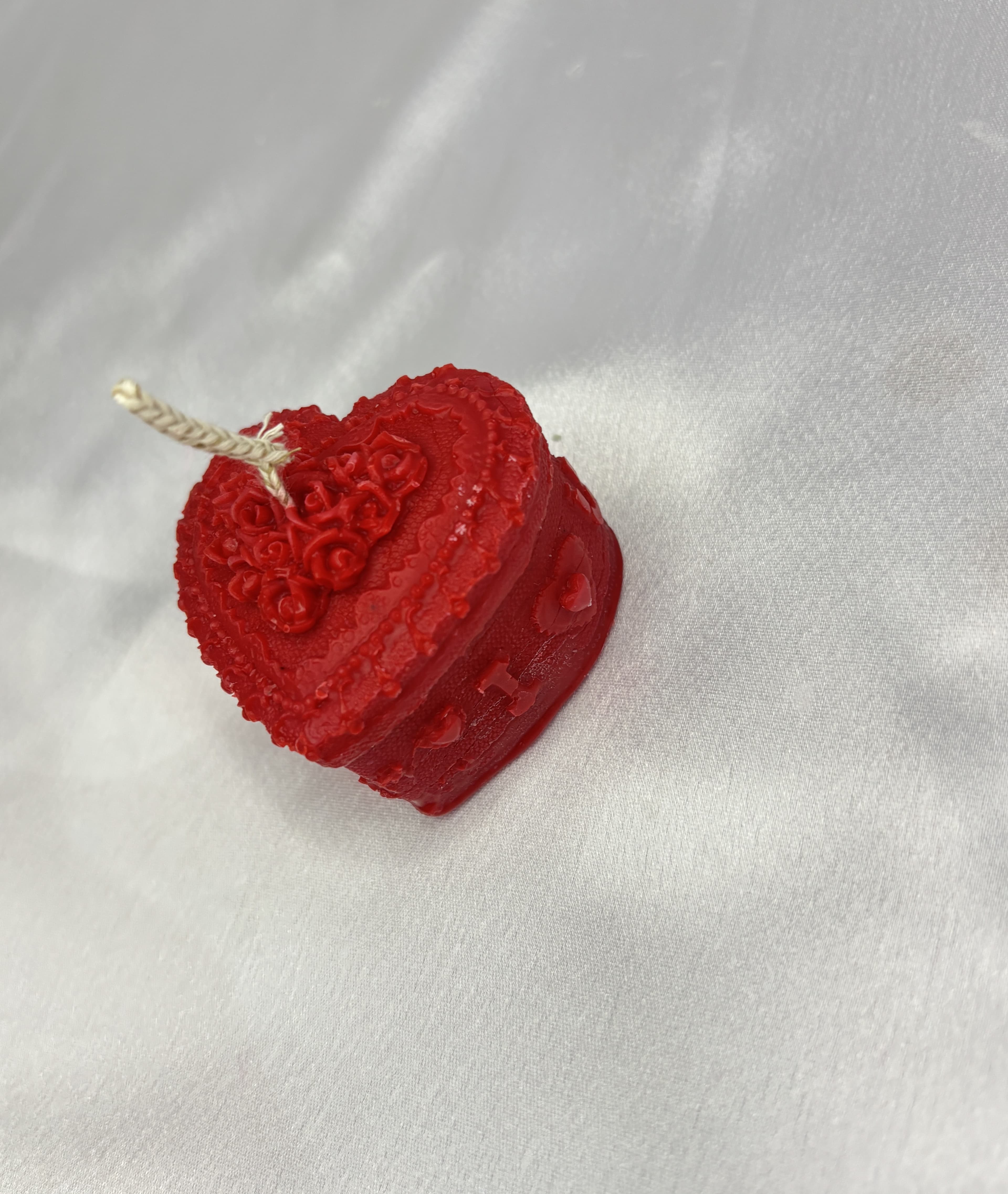Love Heart Cake thumbnail